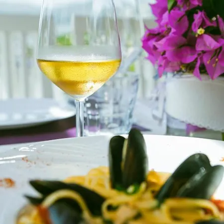 Viola Garden 3* Sarandë