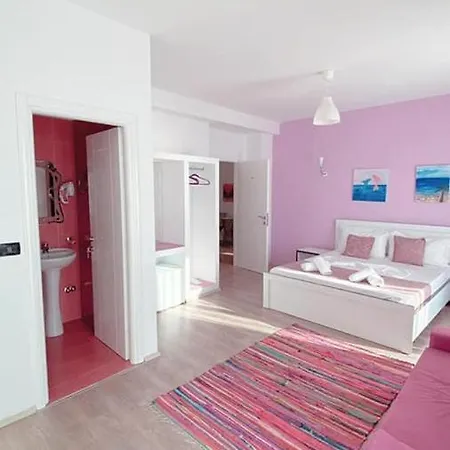 Viola Garden 3* סרנדה