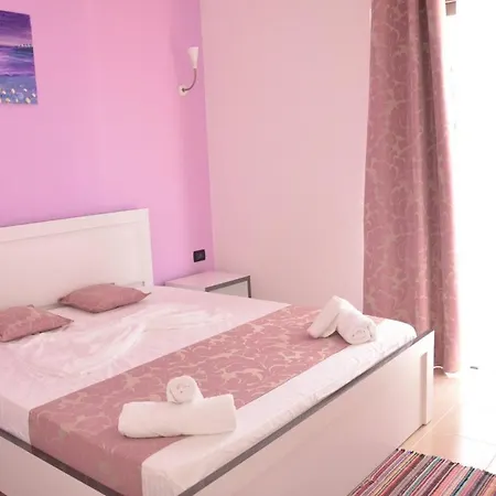 Viola Garden 3* סרנדה